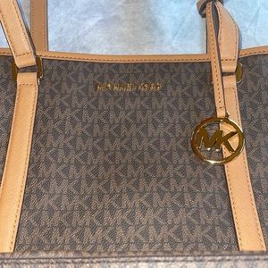 NBW: Michael Kors Sady Large Top Zip Tote Laptop Bag & MK Dust Bag